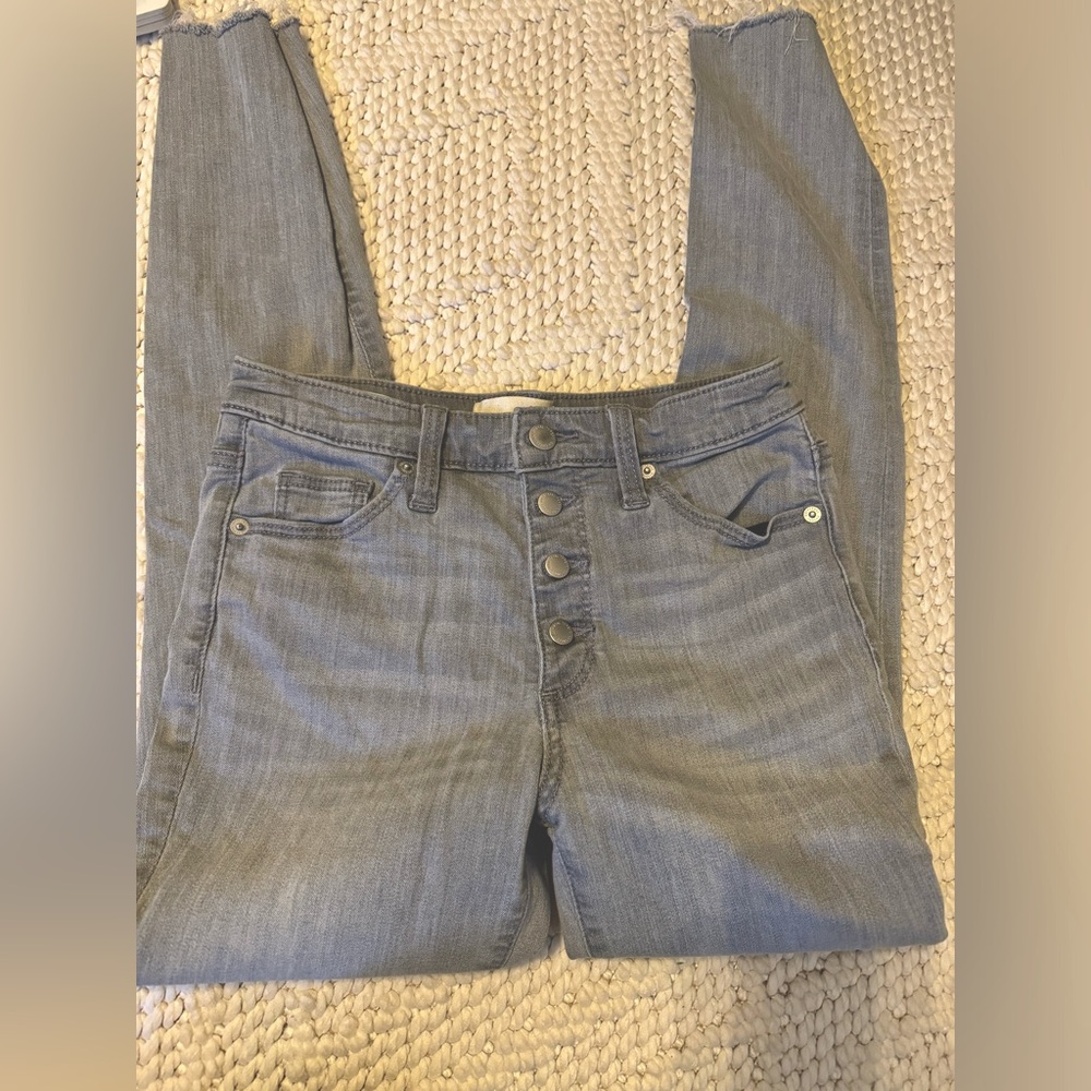 Super cute grey wash pants